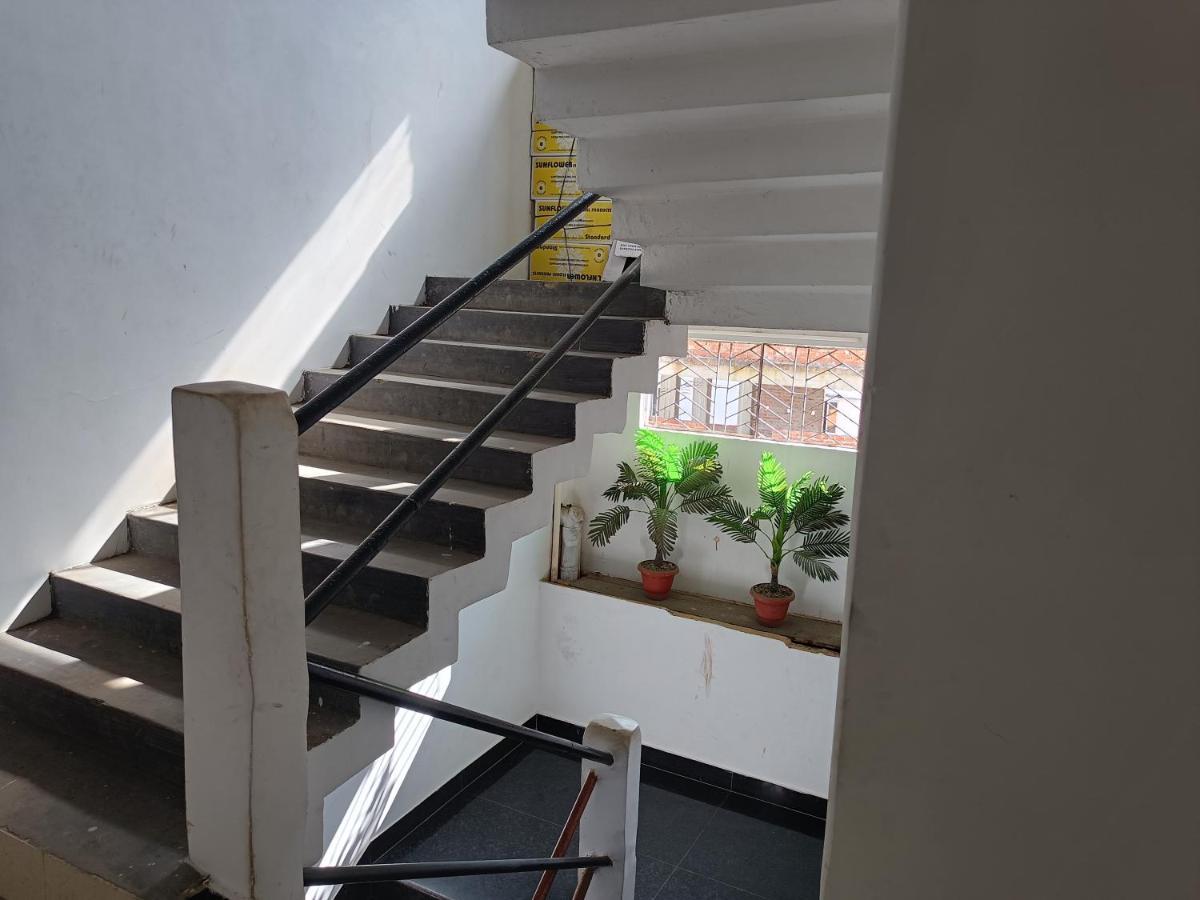Kusum Hotel Dibrugarh Exterior foto